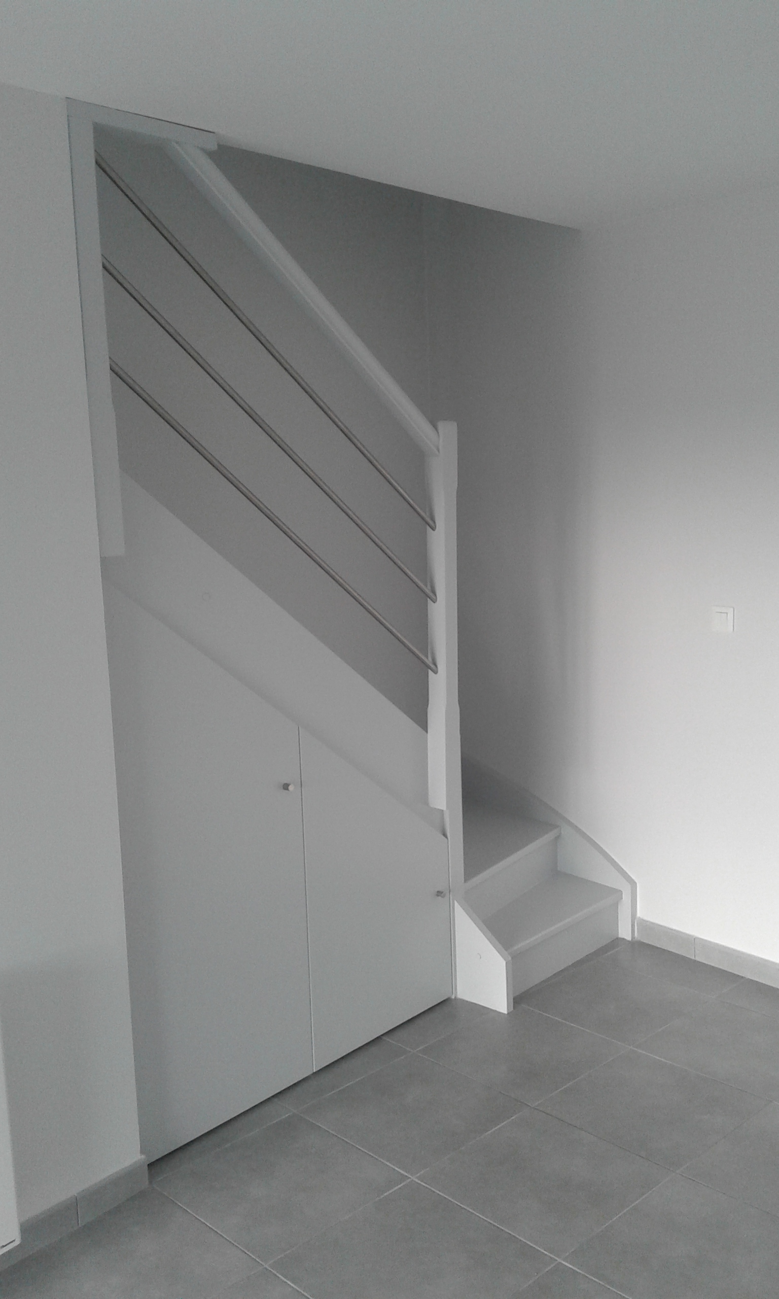 lyonnaise de décoration - rénovation appartement peinture escalier